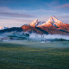 Watzmann bei Sonnenaufgang von Bischofswiesen aus gesehen, Berchtesgadener Land