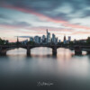 Frankfurt am Main mit Ignatz-Bubis-Brücke. Frankfurt am Main with Ignatz Bubis Bridge.