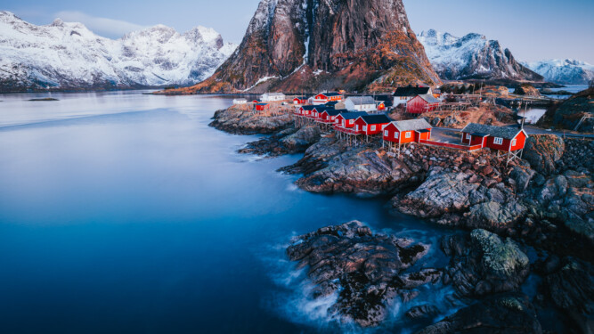 Rote Fischerhäuschen in Hamnøy